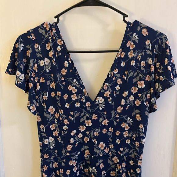 Kaileigh Blue and Pink Floral Dress (Women's M) - Picture 2 of 4